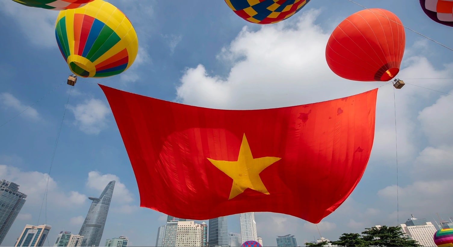 TPHCM mừng Quốc Khánh với lễ hội khinh khí cầu 