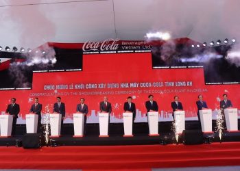 Lễ khởi công xây dựng nhà máy Coca - Cola tại Long An