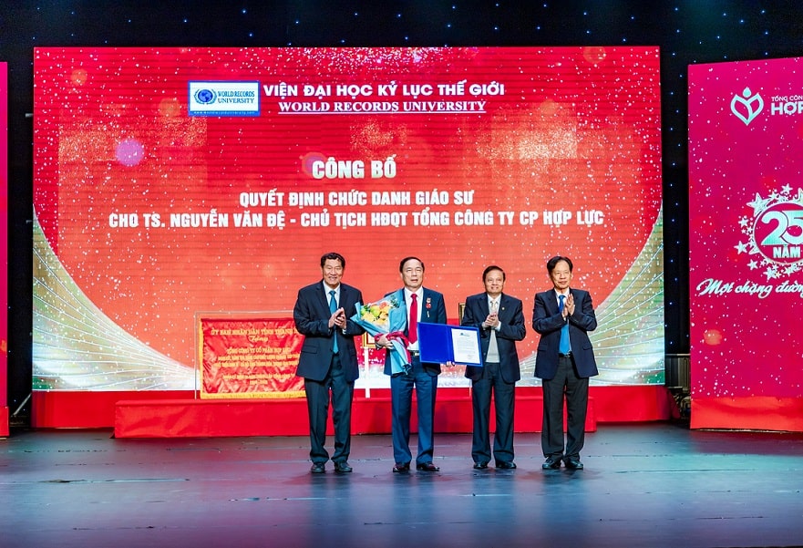 Lễ kỷ niệm ngày doanh nhân Việt Nam cùng công ty Hợp Lực